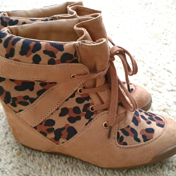 Wedge sneakers - Picture 3 of 3